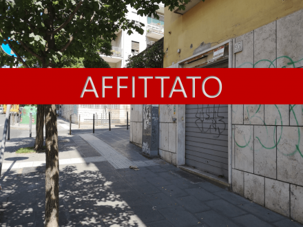 Locale commerciale via L.il Magnifico - Piazza Bologna